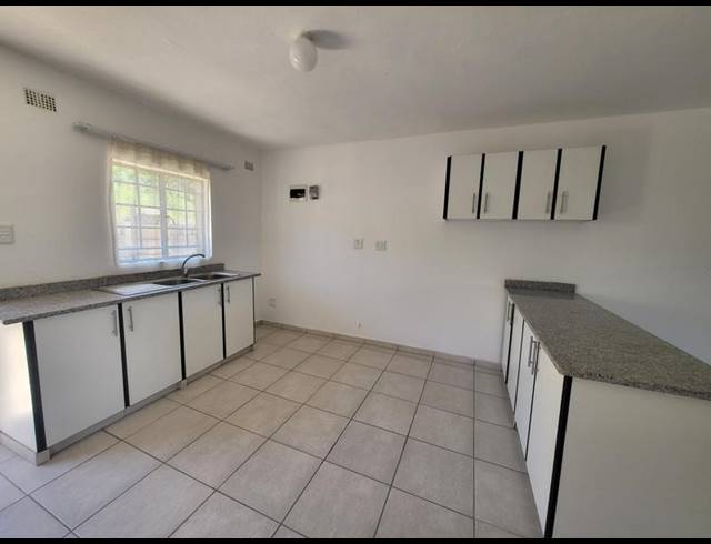 2 BEDROOM PROPERTY TO RENT IN RIET RIVER